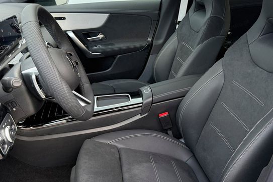 Mercedes CLA 200 AMG Line