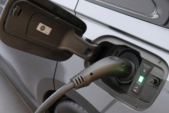 Audi A8 L 60 TFSI e quattro Tiptr.