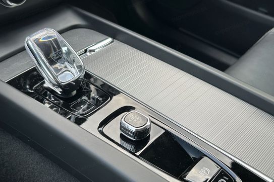 Volvo XC60 B5 B AWD Ultimate Dark