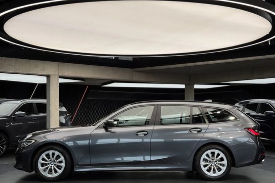 BMW Seria 3 318i aut