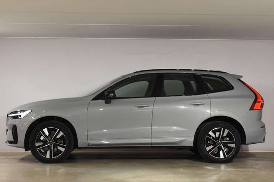 Volvo XC60 B5 AWD Plus Dark