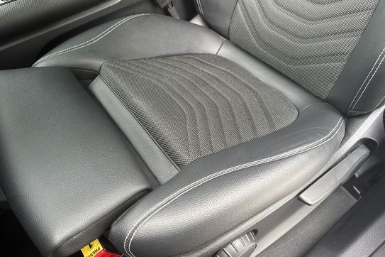 Mercedes GLB 200