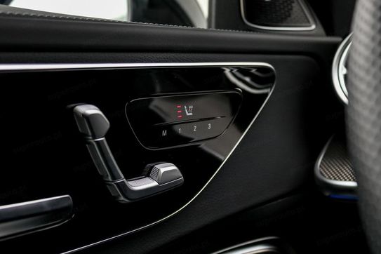 Mercedes Klasa C 220 d  4-Matic AMG