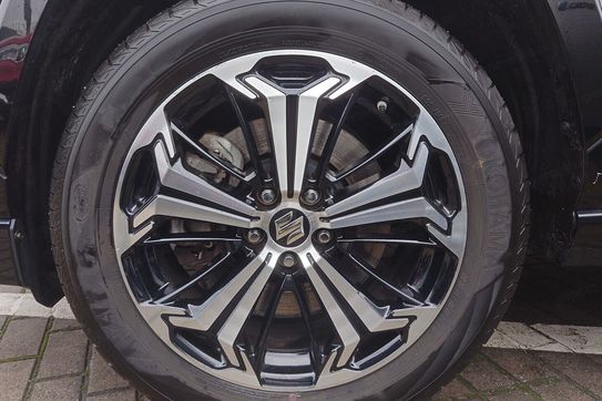 Suzuki Across 2.5 Plug-in Hybrid Elegance 4WD CVT