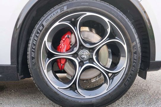 Alfa Romeo Stelvio 2.0 Turbo Veloce Q4