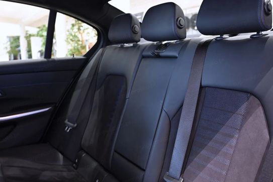 BMW Seria 3 318i M Sport aut