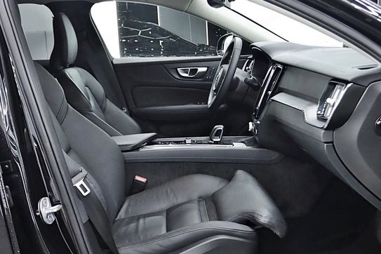 Volvo S60 B5 B AWD Plus Dark aut