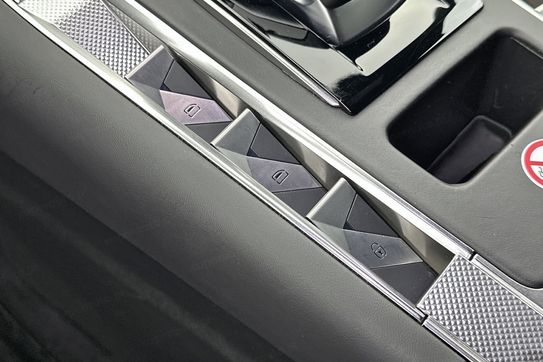DS DS7 Rivoli 1.6 E-Tense Hybrid AT 4x4