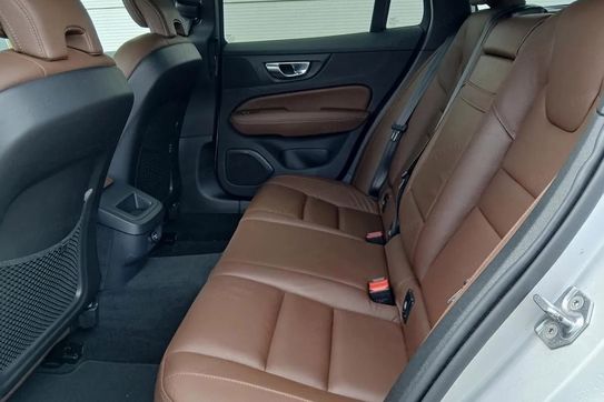 Volvo V60 D3 Momentum Pro