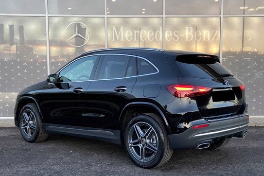 Mercedes GLA 200  AMG Line