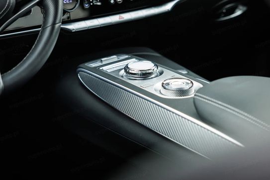 Genesis G70 AWD AT8 Luxury Line
