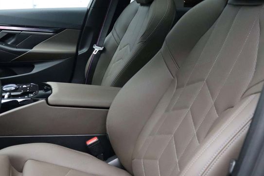 BMW Seria 5 530e xDrive M Sport