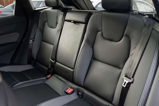 Volvo XC60 B5 AWD Ultra Black Edition