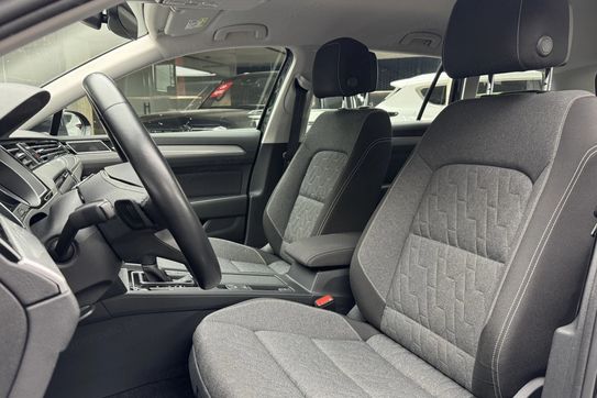 Volkswagen Passat 1.5 TSI Business DSG