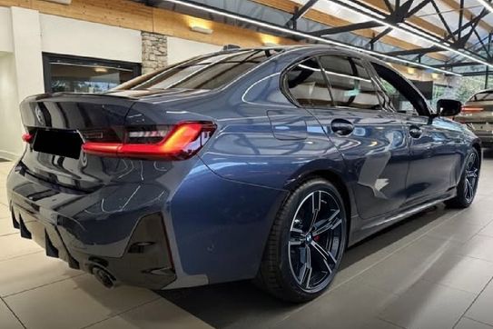 BMW Seria 3 330i xDrive M Sport