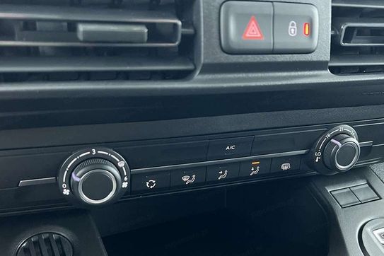 Peugeot Partner Van L2H1 EAT8