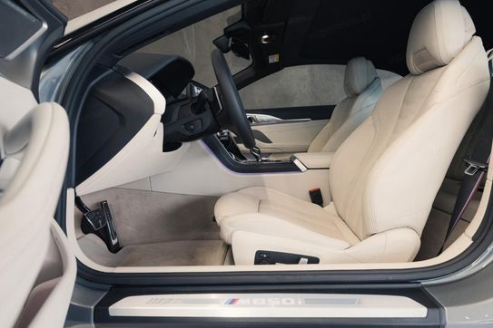 BMW Seria 8 M850I Xdrive
