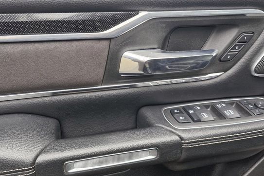 RAM 1500 5.7 V8 HEMI Laramie