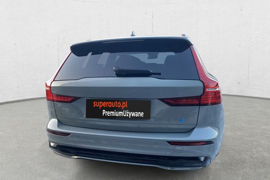 Volvo V60 B4 B Plus Dark