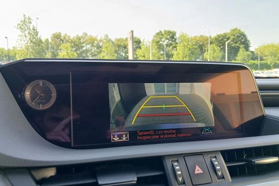Lexus ES 300h Business Edition