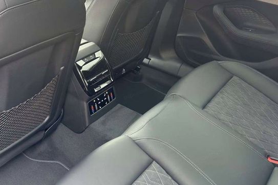 Audi A6 TDI quattro S line Avant