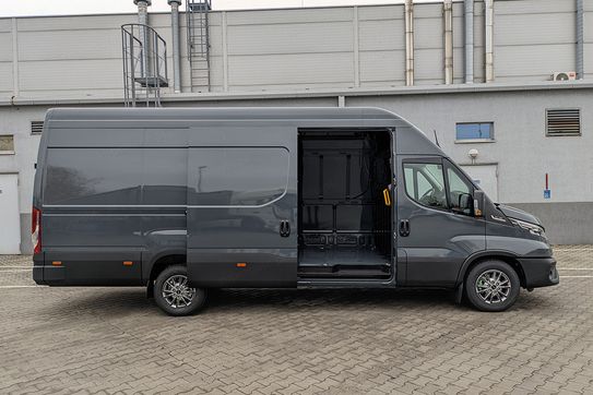 Iveco Daily 35S18 18m3 L4H3