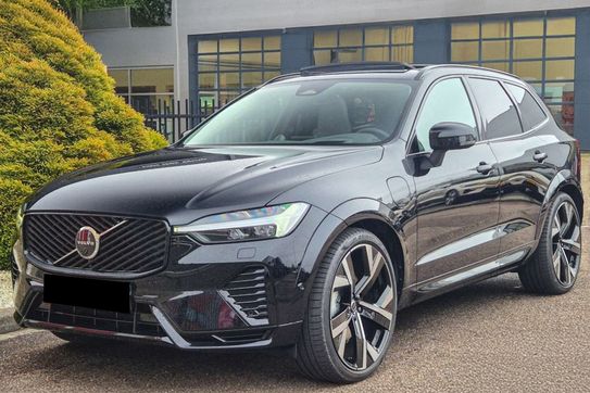 Volvo XC60 T6 Plug-In Hybrid AWD Ultra Dark