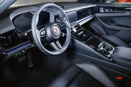 Porsche Panamera 4 E-Hybrid