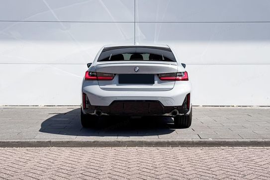 BMW Seria 3 330i xDrive M Sport