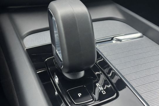 Volvo XC60 B5 B AWD Plus Dark aut