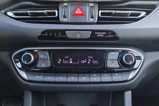 Hyundai i30 1.0 t-Gdi Smart Dct