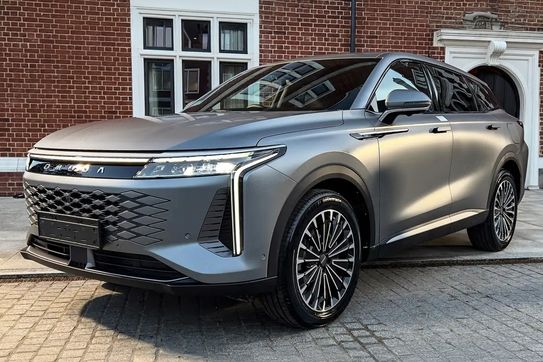 Omoda 9 1.5 Super Hybrid Exclusive AWD