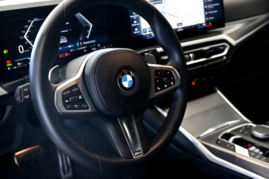 BMW Seria 3 330i M Sport sport-aut