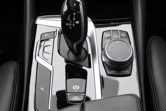 BMW Seria 5 520d xDrive Sport Line sport-aut