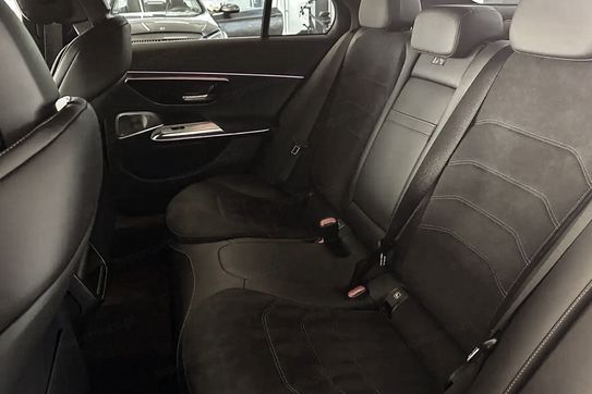 Mercedes Klasa E 300 de 4-Matic AMG