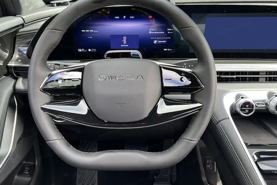 Omoda 9 1.5 Super Hybrid Exclusive AWD