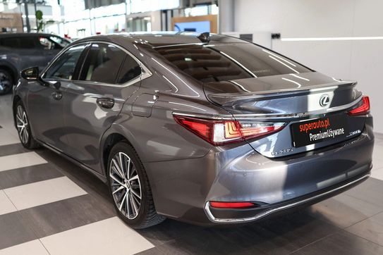 Lexus ES 300h Business Edition