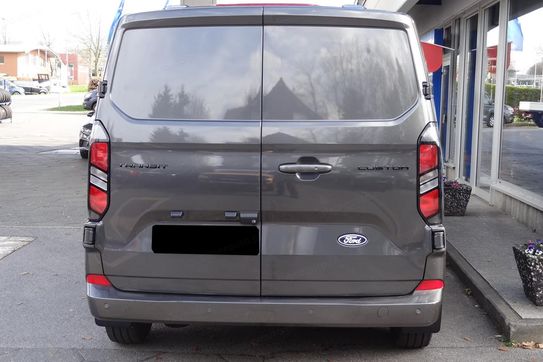 Ford Transit Custom 320 L2H1 Limited A8