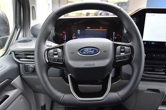 Ford Tourneo Custom L2H1 Titanium 320 A8 AWD