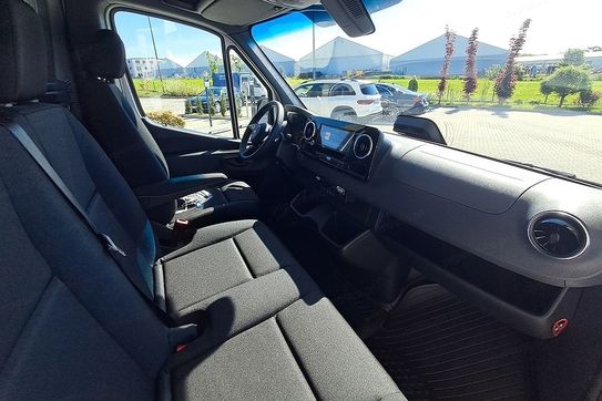 Mercedes Sprinter 317 CDI Długi PRO AUT