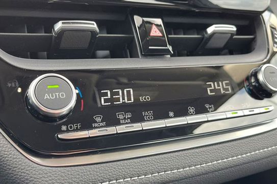 Toyota Corolla Comfort 1.5 benzyna