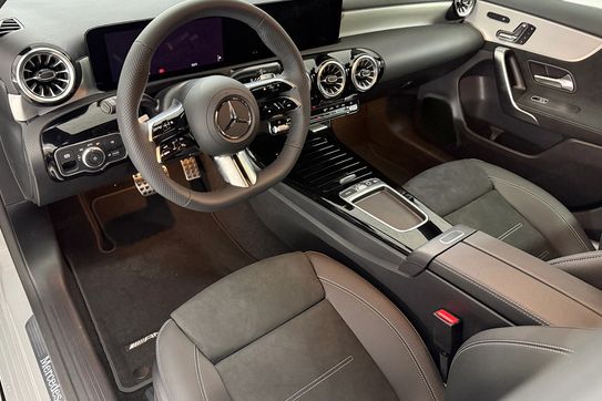 Mercedes Klasa A 220 4-Matic AMG Line