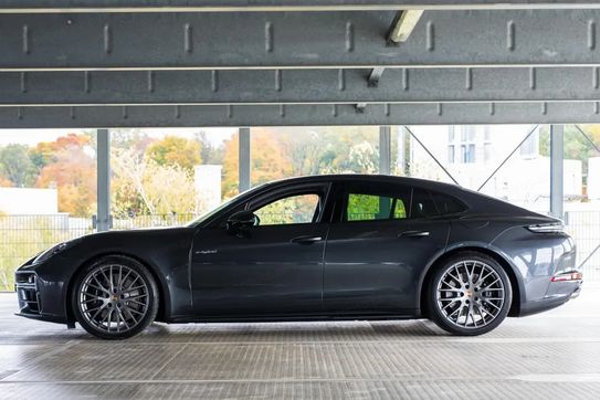 Porsche Panamera 4 E-Hybrid