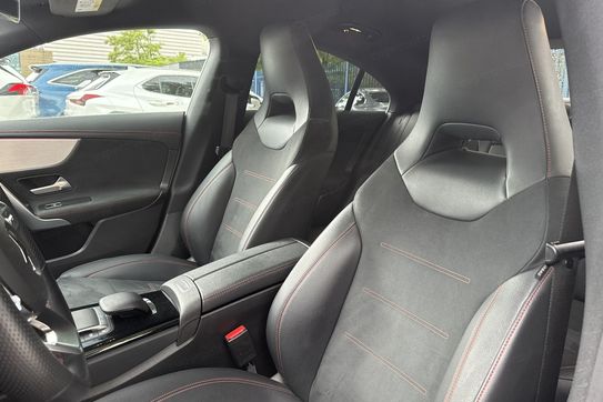 Mercedes CLA 200 AMG Line