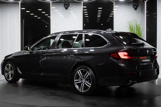 BMW Seria 5 520d mHEV Luxury Line sport-aut