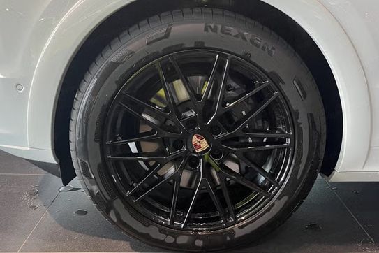 Porsche Cayenne Coupe Black Edition