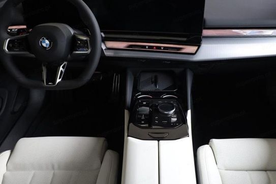 BMW Seria 5 520d xDrive M Sport