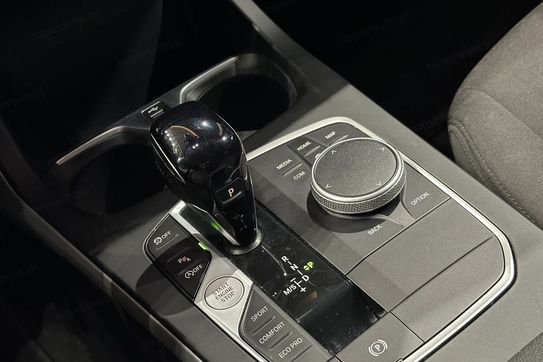 BMW Seria 1 118i Advantage