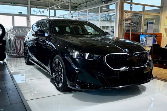BMW Seria 5 Touring 520d xDrive M Sport