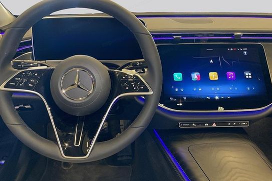 Mercedes Klasa E 300 de  4-Matic Avantgarde